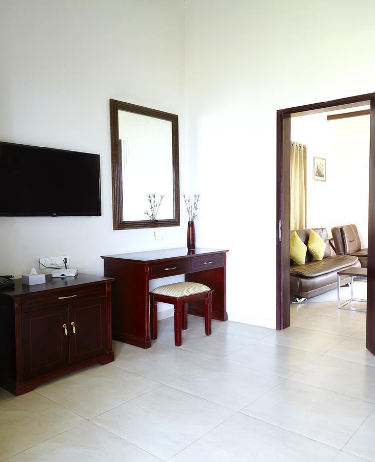 Savana Lake Resort Nashik Εξωτερικό φωτογραφία