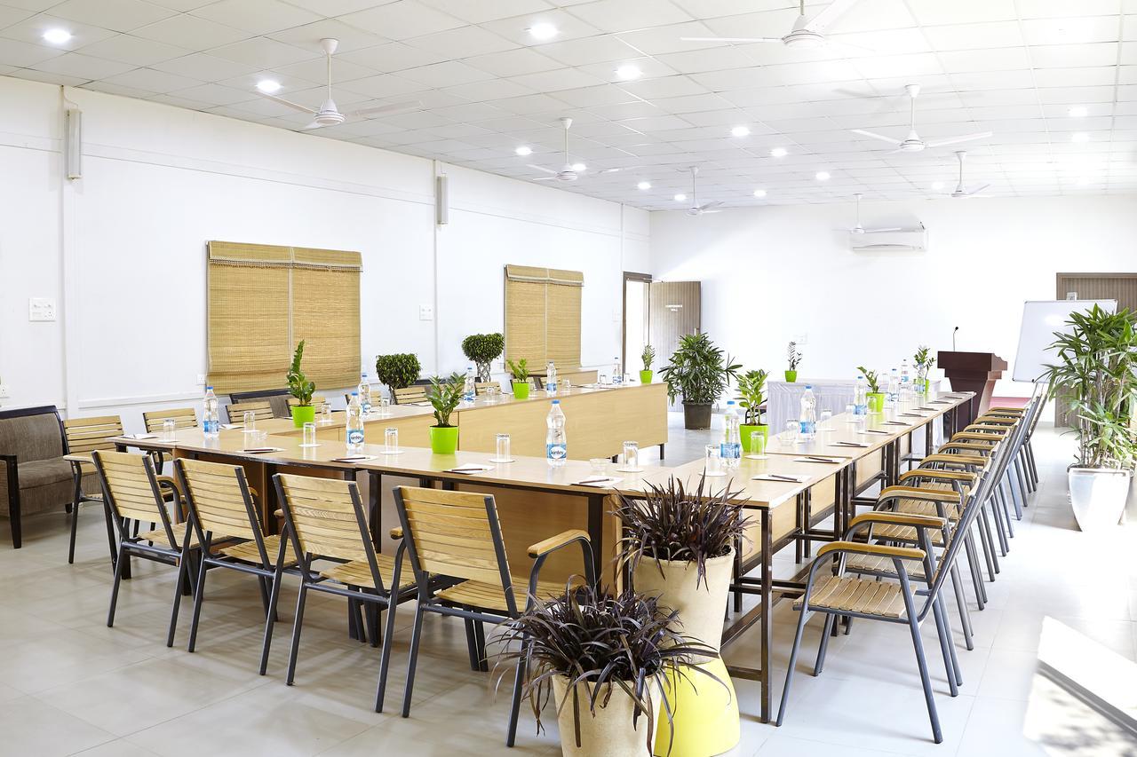 Savana Lake Resort Nashik Εξωτερικό φωτογραφία